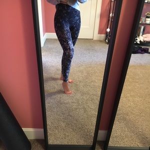 Lululemon Black and White Patterned Leggings